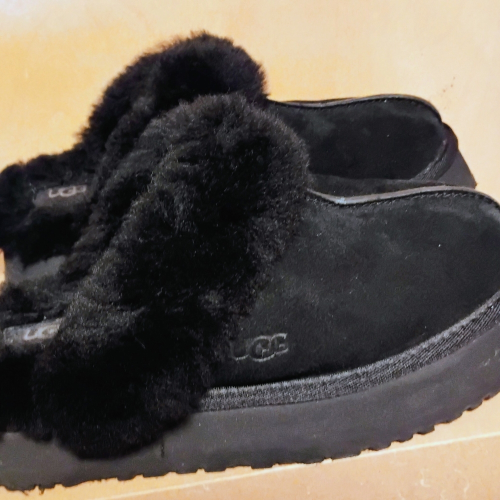 UGG Women's Cozy Black Slippers